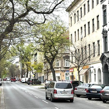 Traumhafte Wohnung Fuer 3, Grosszuegig, Walk In Dusche Wien Eksteriør billede