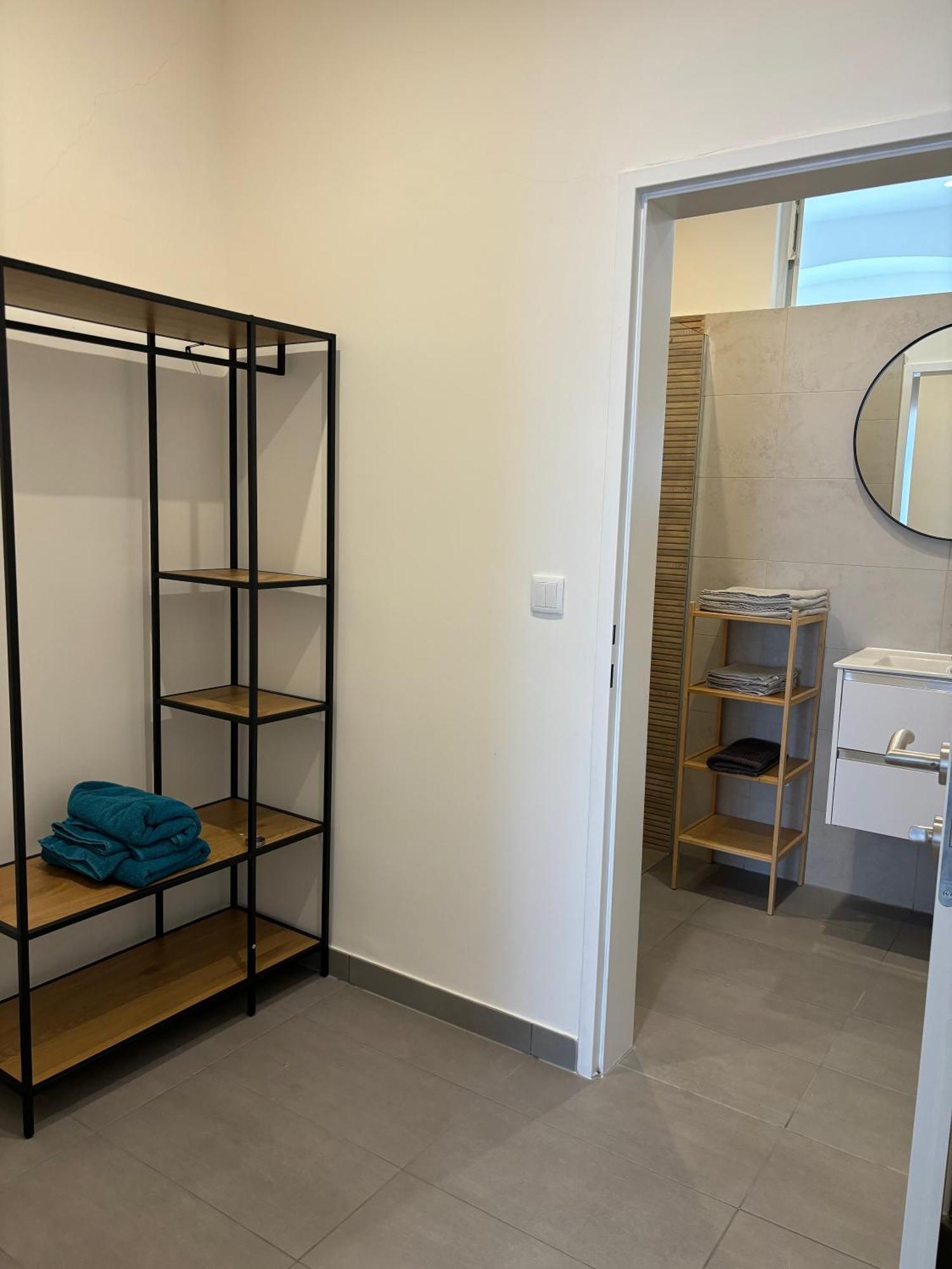 Traumhafte Wohnung Fuer 3, Grosszuegig, Walk In Dusche Wien Eksteriør billede